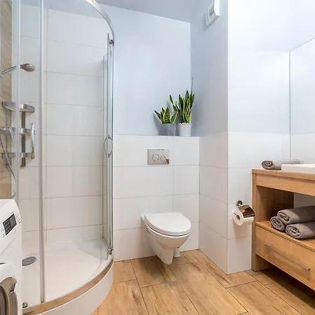 Graniczna 6b アパート