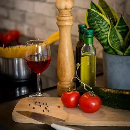 Graniczna 6b アパート